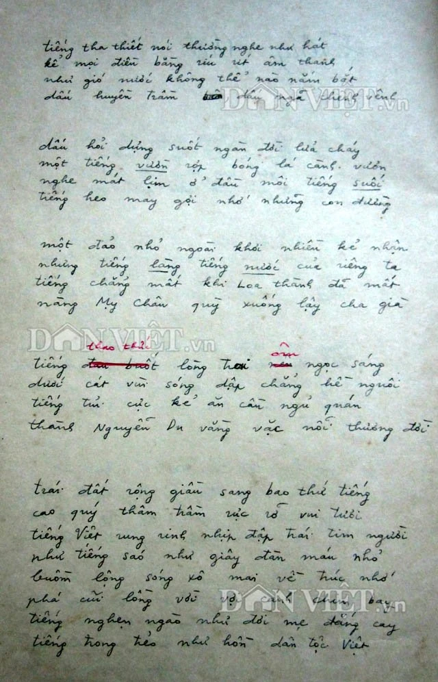 doc quyen: tiet lo ban thao bai tho “tieng viet” cua luu quang vu hinh anh 4