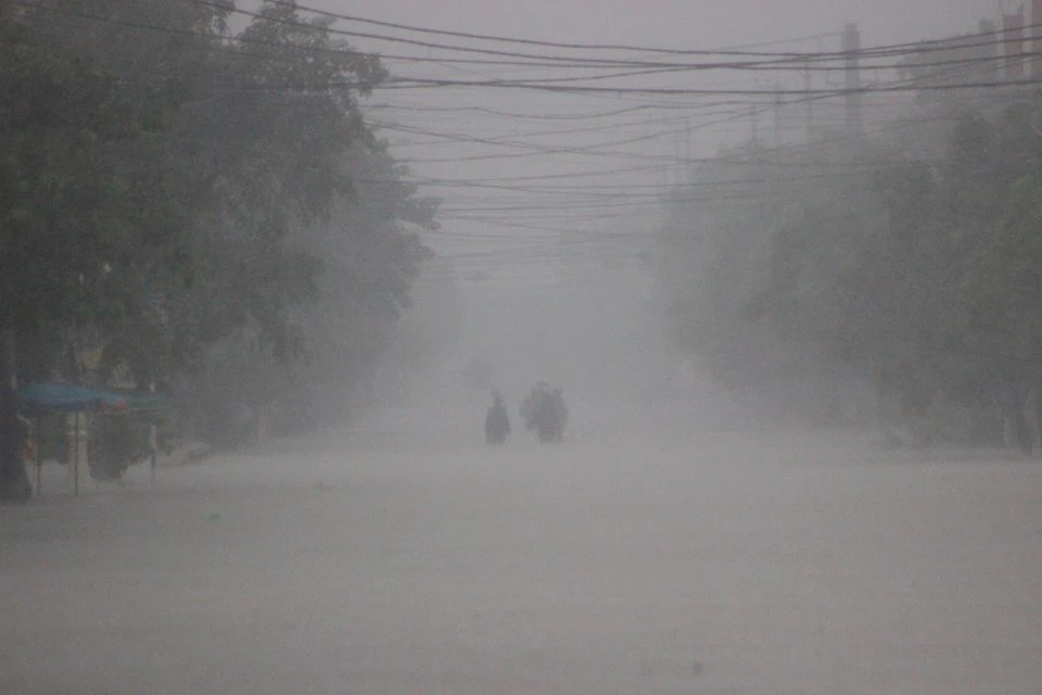 Đường về nhà Đại tướng Võ Nguyên Giáp bị ngập sâu ảnh 7