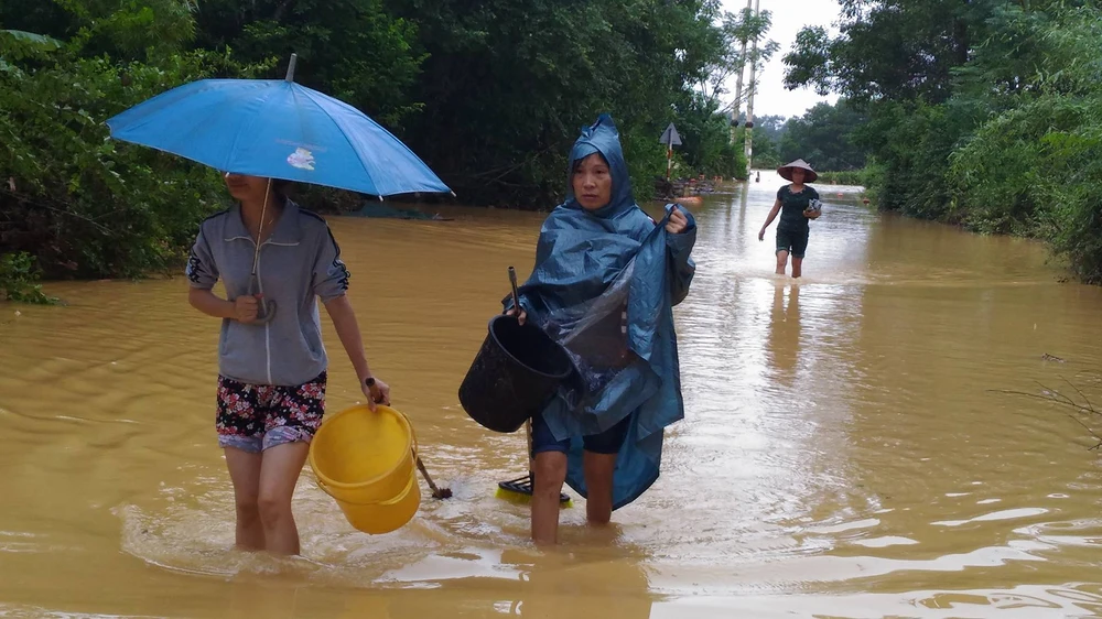 Hà Tĩnh yêu cầu thủy điện Hố Hô ngưng xả nước ảnh 7