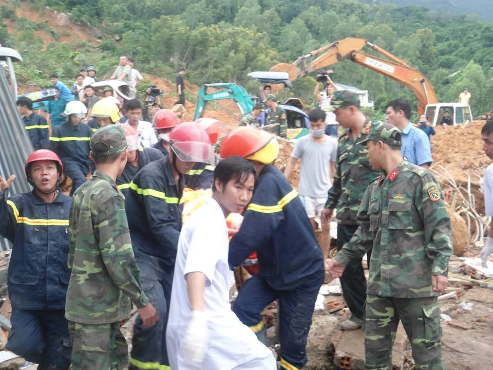 Nạn nhân cuối cùng vụ sạt lở ở Nha Trang được tìm thấy ảnh 2