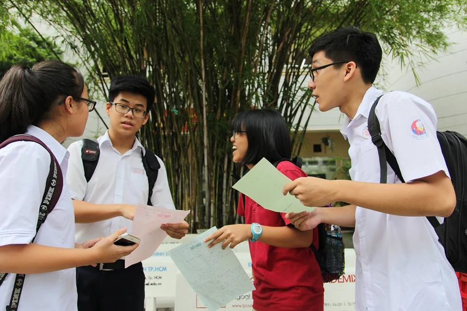 Đề thi lớp 10 tiếng Anh: “Có tí lắt léo“ ảnh 2 Đề thi lớp 10 tiếng Anh: “Có tí lắt léo“ ảnh 2