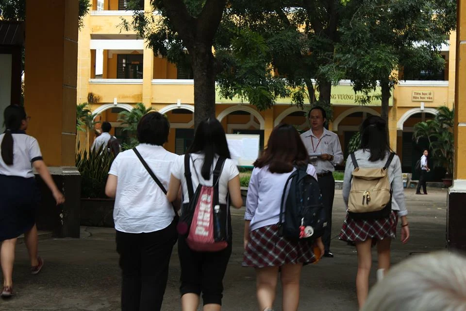 Trắc nghiệm môn Toán: Hy vọng đề Toán cũng dễ như Văn ảnh 10