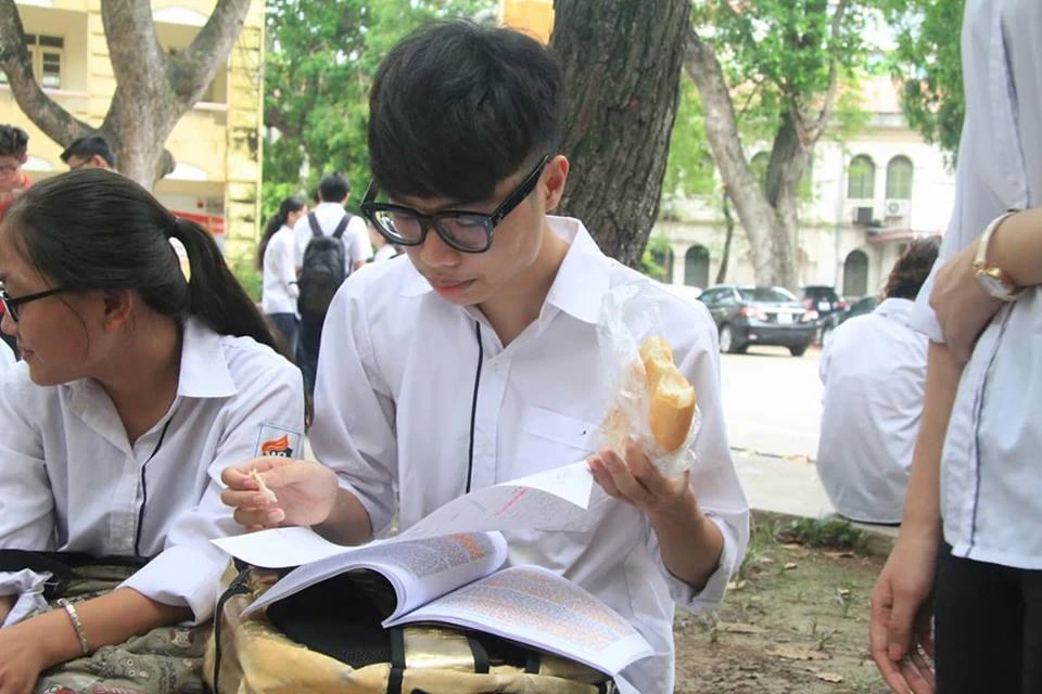 Hơn 860.000 thí sinh bắt đầu môn thi đầu tiên ảnh 11