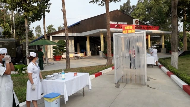 Quân đội diễn tập chống dịch COVID-19 có 30.000 người nhiễm ảnh 7