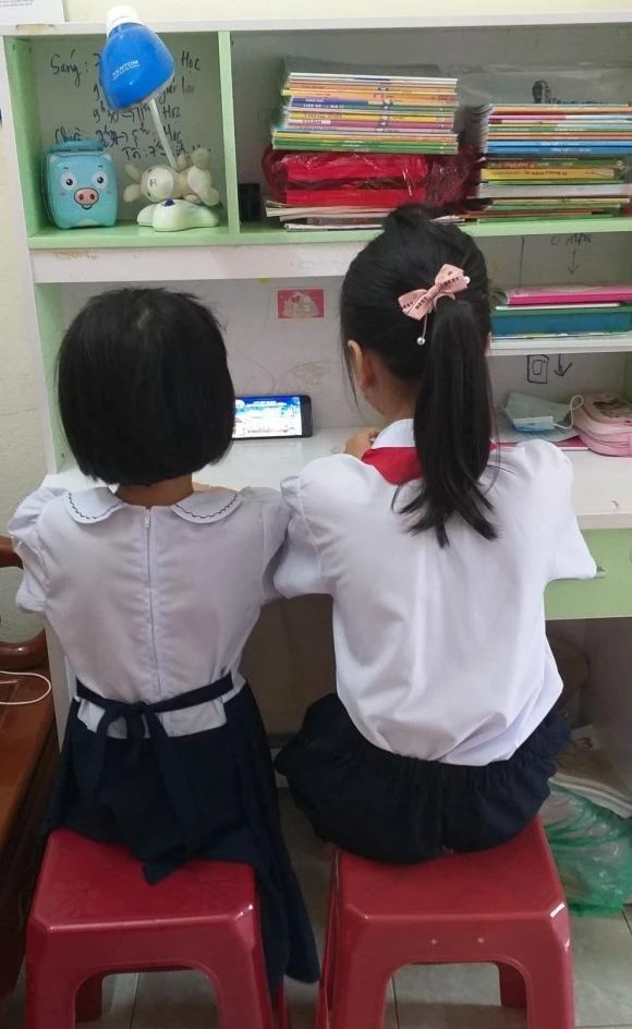 Chùm ảnh: Một khai giảng rất khác ... ảnh 7