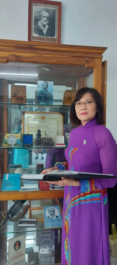 Ấn tượng bộ sưu tập tem tri ân bác sĩ Yersin - Ông Năm Xóm Cồn ảnh 1