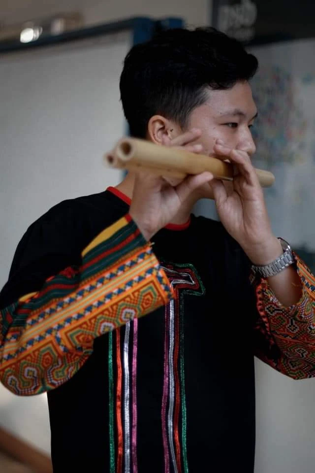 Vở kịch độc đáo lấy cảm hứng từ Vợ chồng A Phủ của học sinh lớp 12 ảnh 3