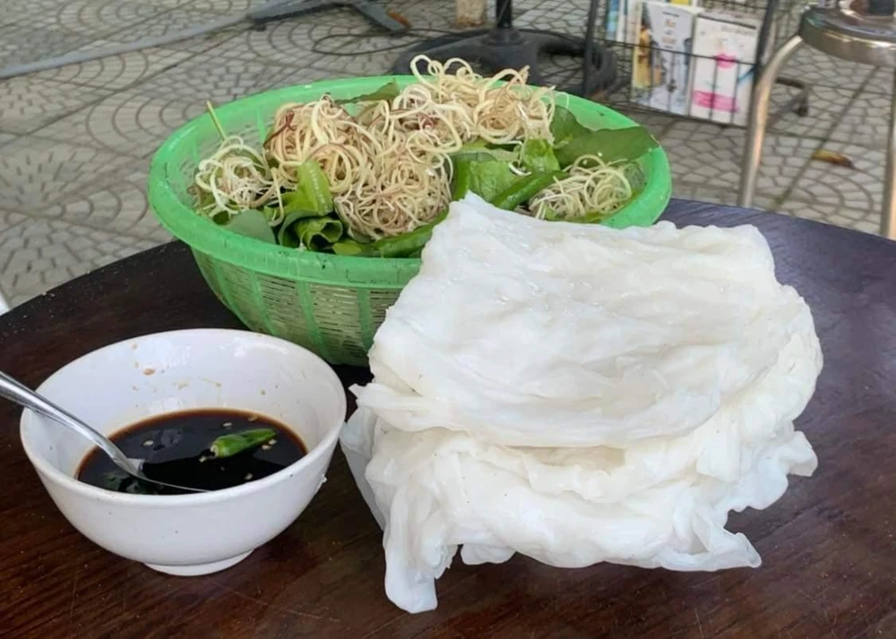 Mì chấm xì dầu trứ danh