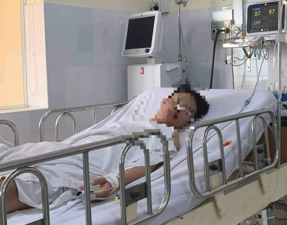 Các bác sĩ Bệnh viện Đa khoa khu vực Thủ Đức đang tích cực điều trị cho bệnh nhân - Ảnh: Bệnh viện cung cấp Các bác sĩ Bệnh viện Đa khoa khu vực Thủ Đức đang tích cực điều trị cho bệnh nhân - Ảnh: Bệnh viện cung cấp