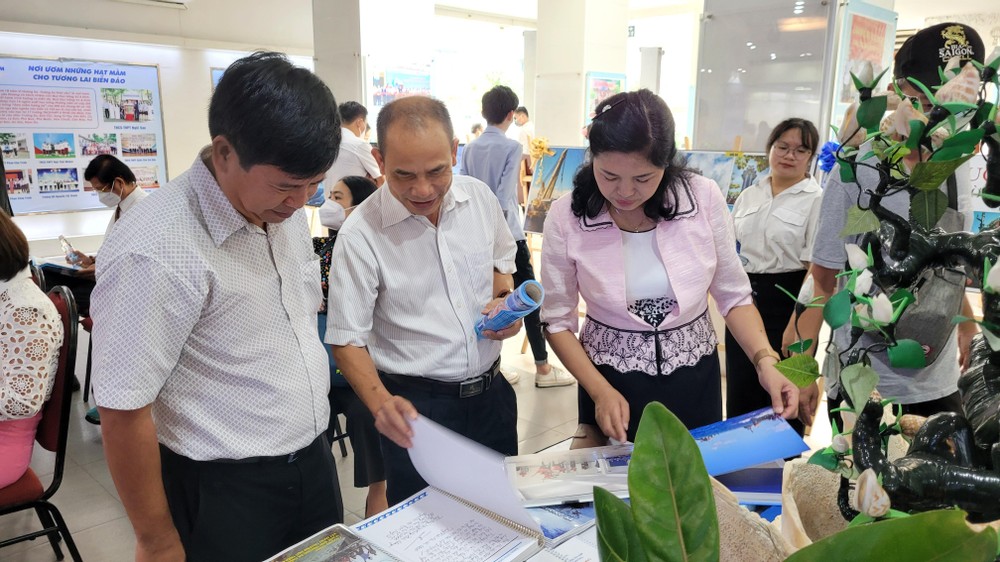 Ngắm những khoảnh khắc, hình ảnh xúc động về Trường Sa