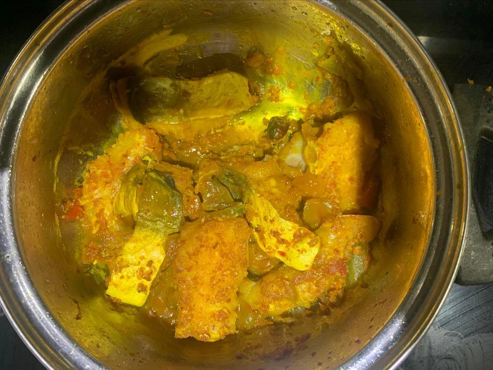 Khúc cá ướp nghệ chuẩn bị mang đi kho