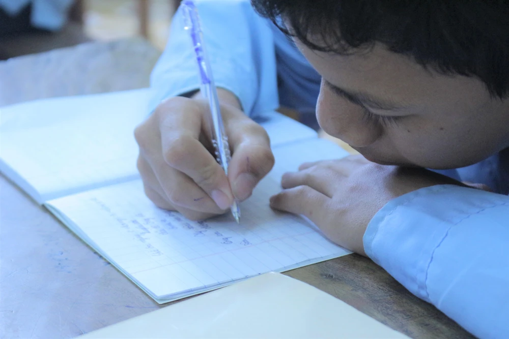 Học sinh luyện đọc, luyện viết tại Trường Giáo dưỡng số 3.