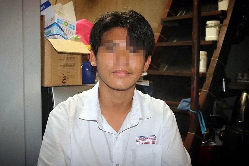 Đã một năm trôi qua nhưng em TQD (quận 8, TP.HCM) vẫn chưa thể nguôi ngoai nỗi nhớ về ba. Ảnh: TÚ NGÂN