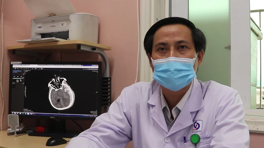 BS Đặng Duy Tân cho biết Khoa Ngoại thần kinh tiếp nhận nhiều bệnh nhân vô danh.