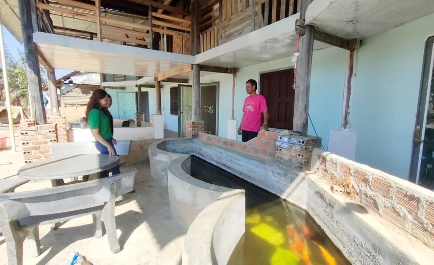 Nhiều người dân học theo ông A Huêng xin thoát nghèo.