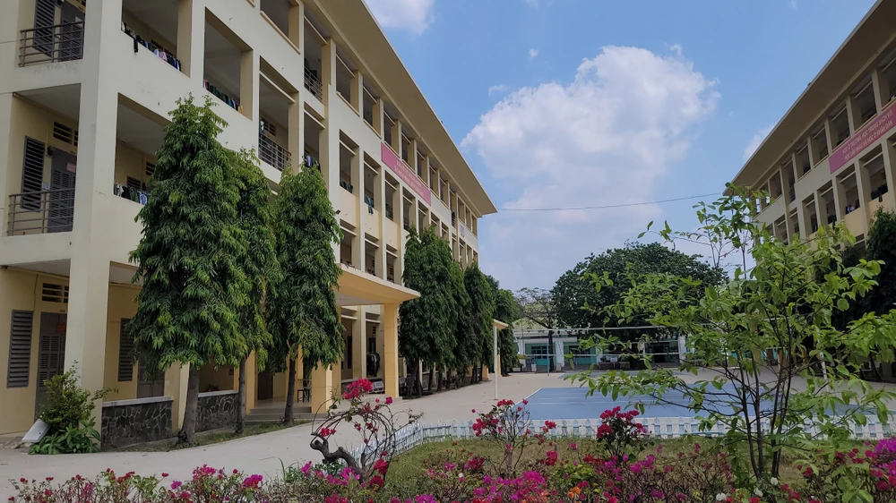 Khu nhà nội trú của sinh viên