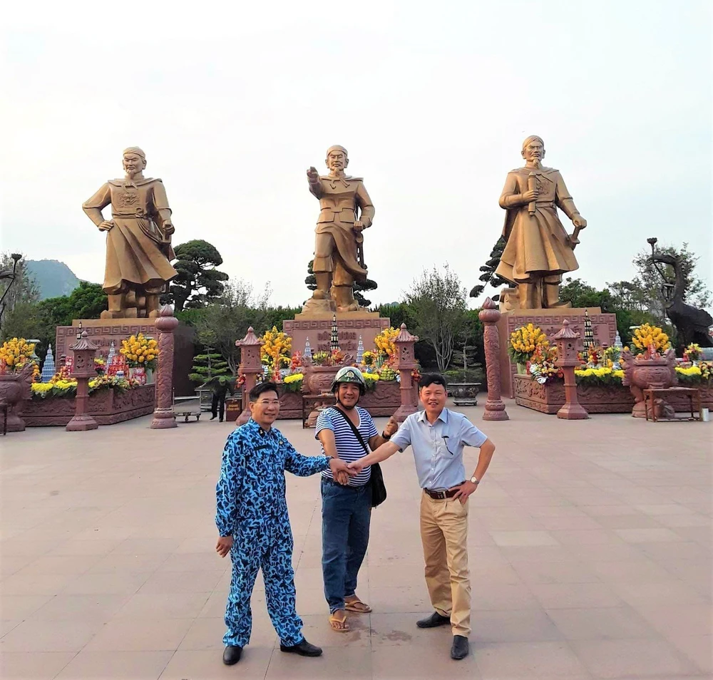 Cựu binh Trường Sa chạy Vespa xuyên Việt gặp đồng đội Trường Sa ảnh 1