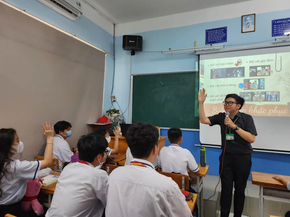 tuyen sinh lop 10 2023