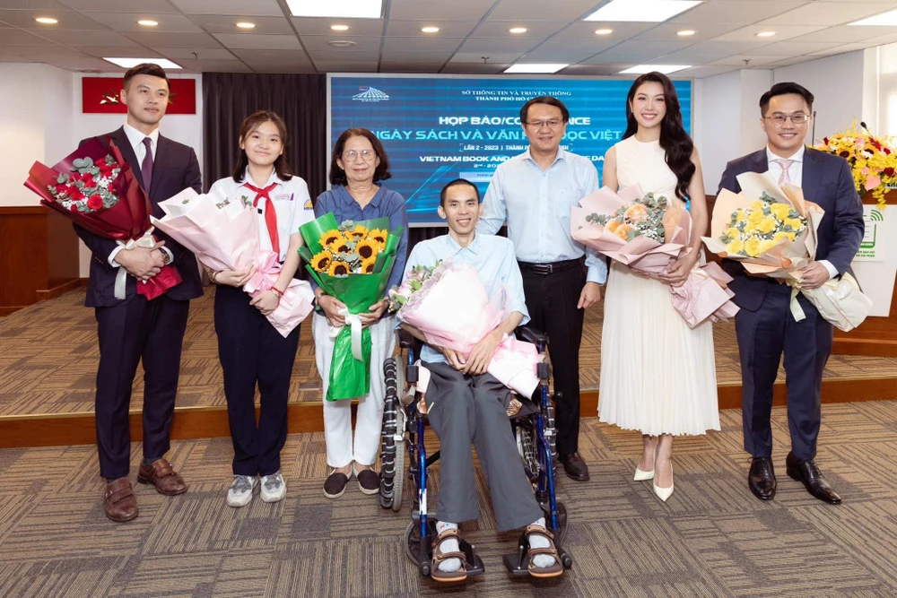 Các đại sứ đồng hành cùng chương trình: