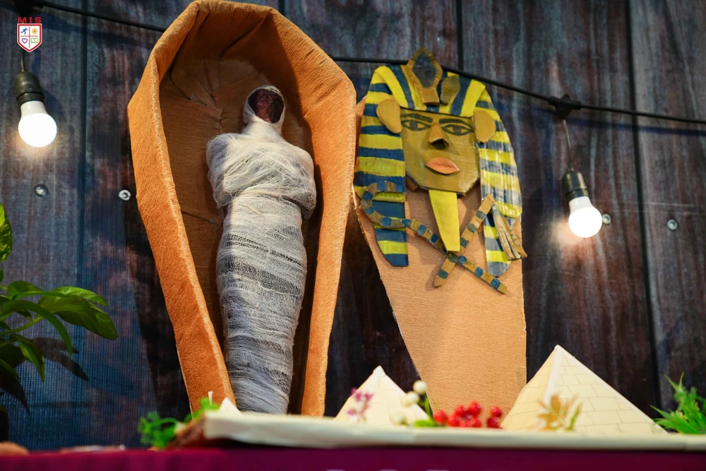 hoc lich su qua du an 7.jpg