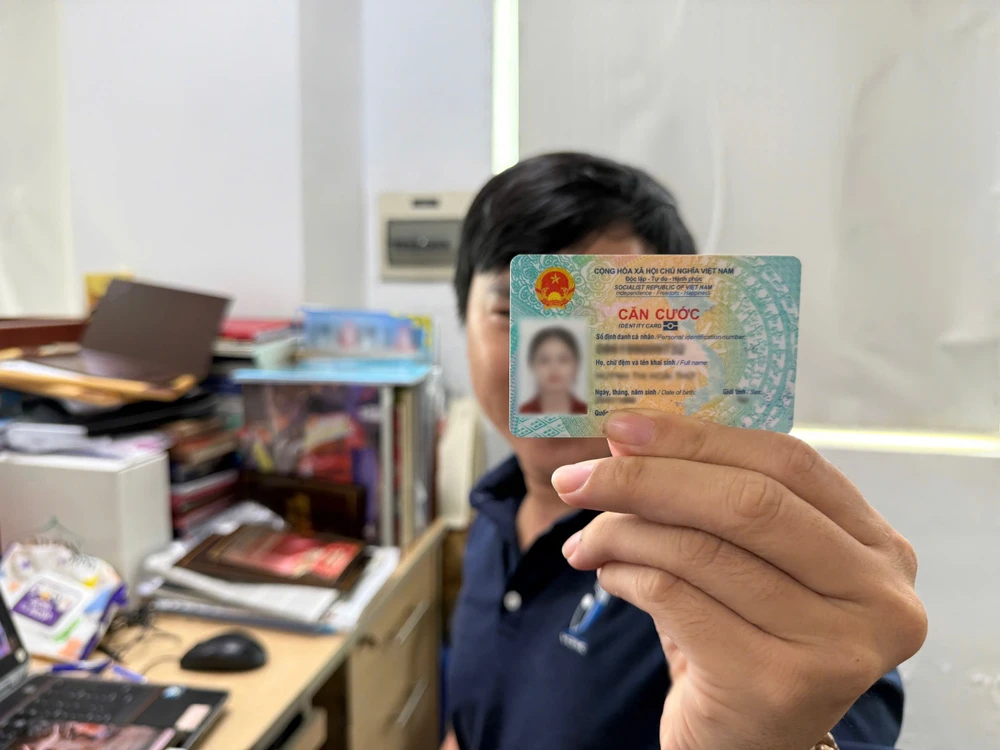 miễn phí cấp thẻ căn cước