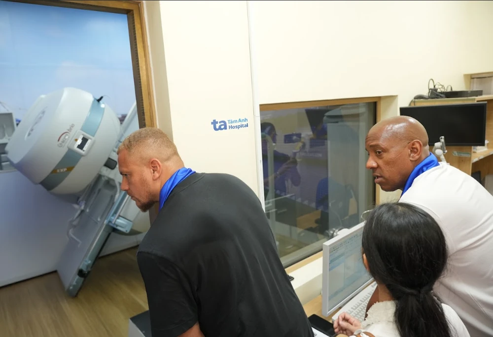 Huyen thoai Manchester 2.PNG