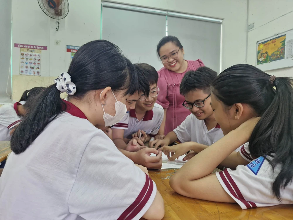 hoc sinh dac biet.jfif