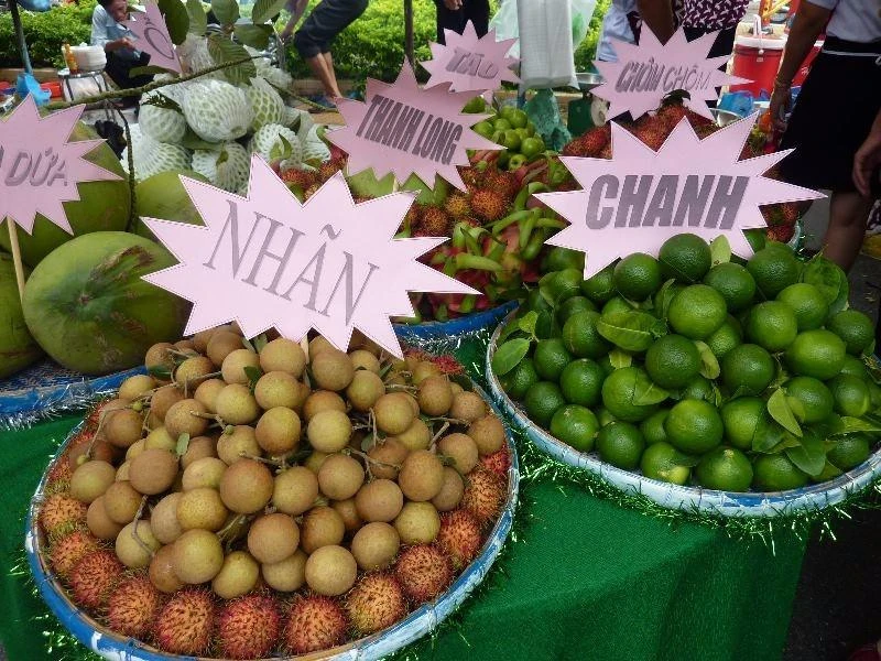 Hội chợ lần này nằm trong khuôn khổ của buổi lễ chứng nhận nhãn hiệu "Nhãn Châu Thành- Đồng Tháp" . ẢNH: THANH TUYỀN