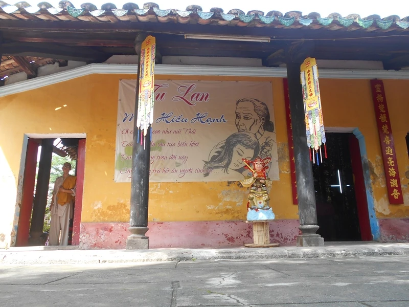 Trùng tu ngôi chùa cổ nhất Sài Gòn ảnh 12