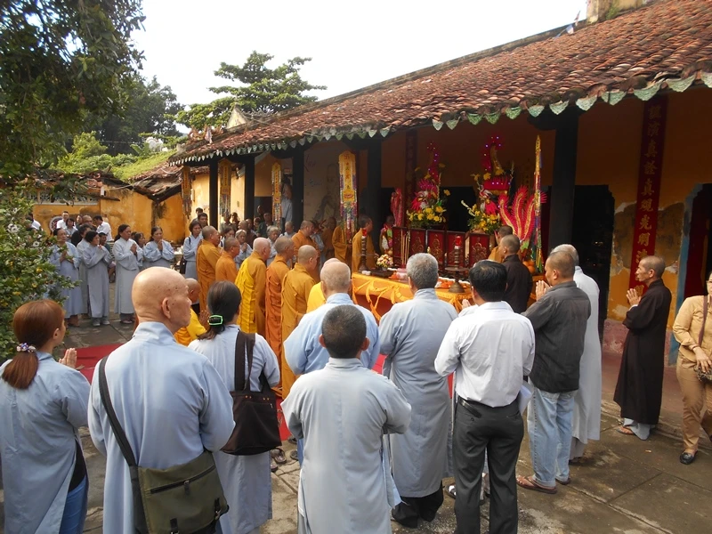 Trùng tu ngôi chùa cổ nhất Sài Gòn ảnh 3