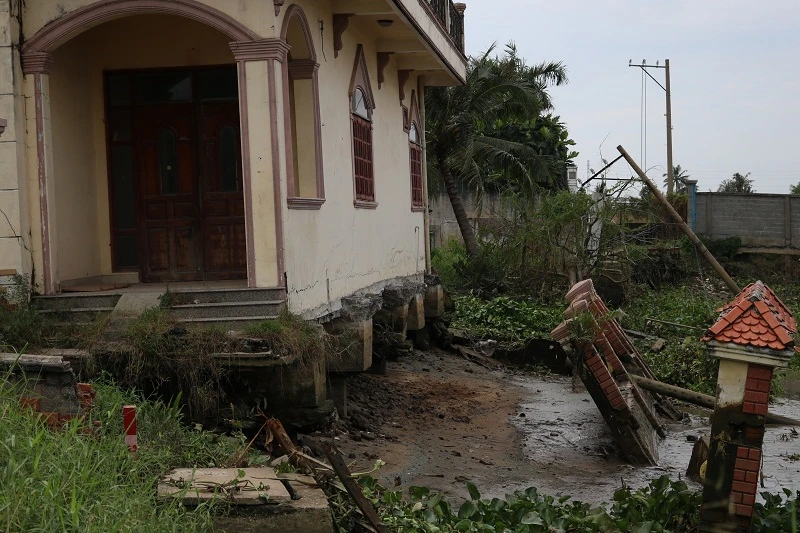 Hiện trường sạt lở hơn một năm không được xử lý ảnh 2