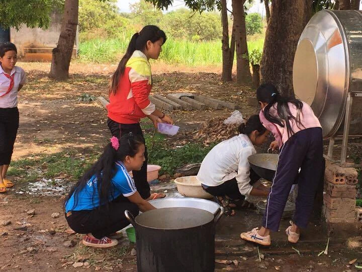 Anh Tám Khỏe hỗ trợ gạo, hạt giống cho học sinh nghèo ảnh 6