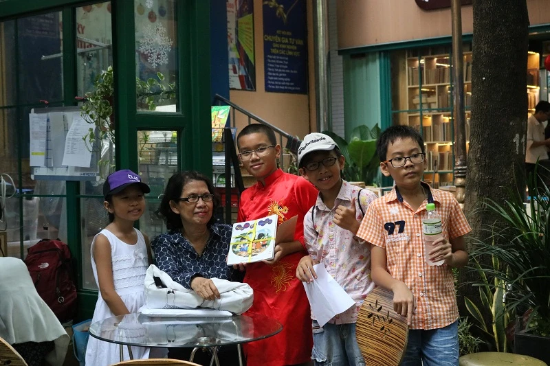 Ngày 1-6: Trẻ đi “Tìm sách tặng bạn” ảnh 6