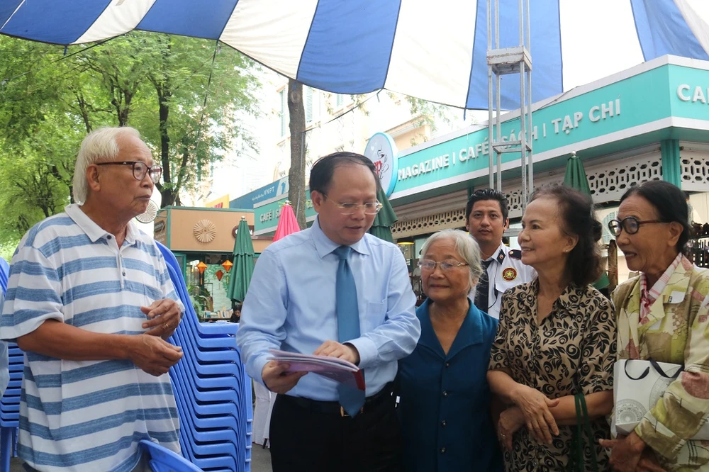 Khai mạc 'Tuần lễ sách Nga tại TP.HCM' ảnh 4