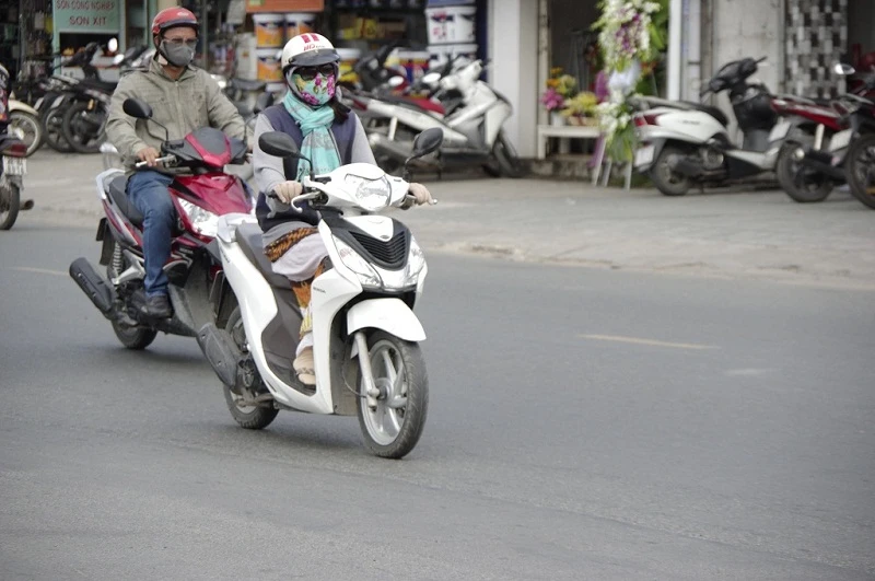 Áo ấm, khăn choàng cổ, bao tay len