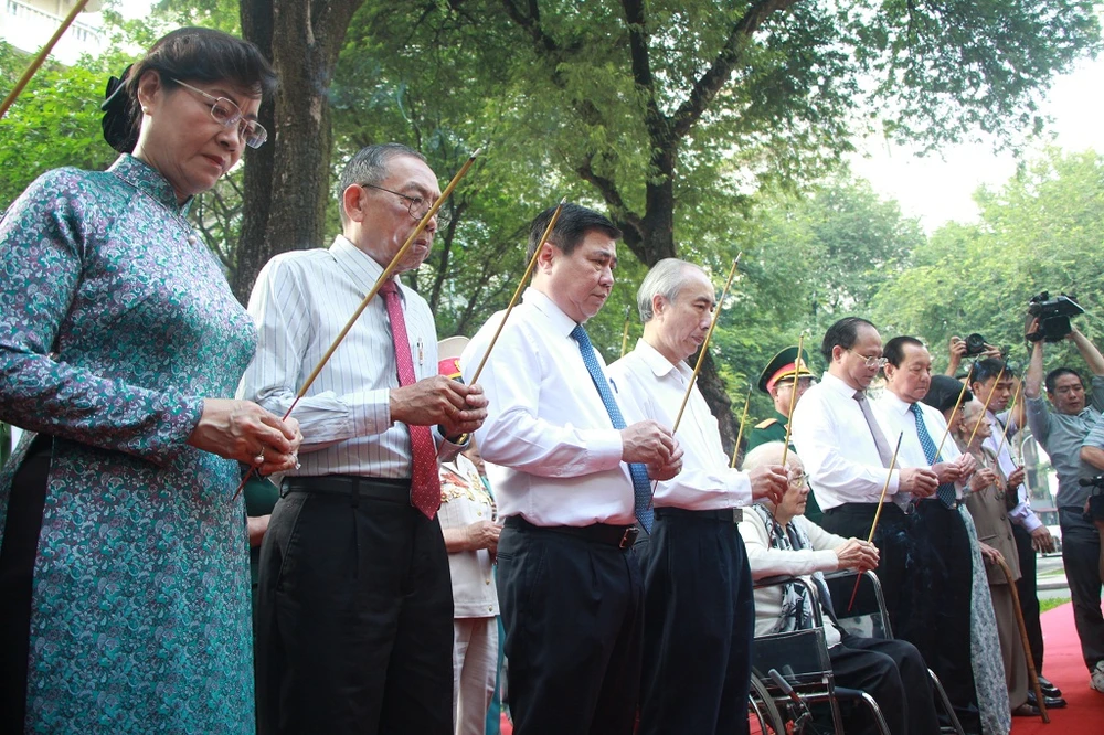 Khánh thành bia tưởng niệm chiến sĩ biệt động Sài Gòn ảnh 1 Khánh thành bia tưởng niệm chiến sĩ biệt động Sài Gòn ảnh 1