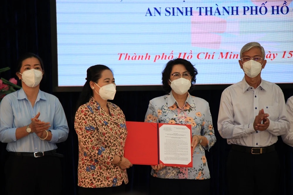 TP.HCM ra mắt trung tâm hỗ trợ người dân khó khăn do dịch COVID-19 ảnh 3