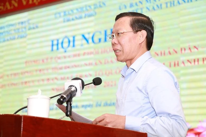 Chủ tịch UBND TP Phan Văn Mãi thẳng thắn nhìn nhận những hạn chế từ phía UBND TP. Ảnh: THANH TUYỀN