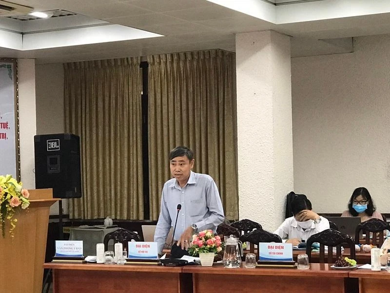 Đại diện Sở Nội vụ TP.HCM cho biết TP sẽ đeo bám để thuyết phục được Trung ương cho TP một cơ chế chính thức. Ảnh: T.TUYỀN Đại diện Sở Nội vụ TP.HCM cho biết TP sẽ đeo bám để thuyết phục được Trung ương cho TP một cơ chế chính thức. Ảnh: T.TUYỀN