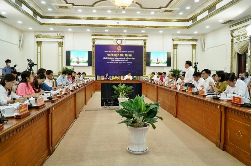 Đại biểu tham dự phiên giải trình sáng 24-8. Ảnh: BẢO PHƯƠNG