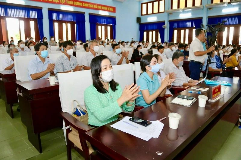 Chủ tịch nước tiếp xúc cử tri huyện Củ Chi: Không né tránh vấn đề tham nhũng, tiêu cực ảnh 2