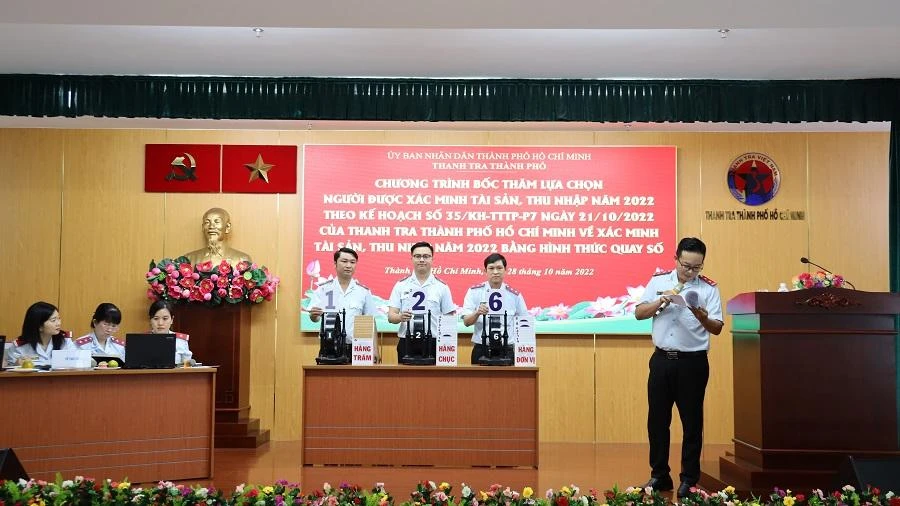 TP.HCM bốc thăm chọn 25 cán bộ để xác minh tài sản ảnh 1