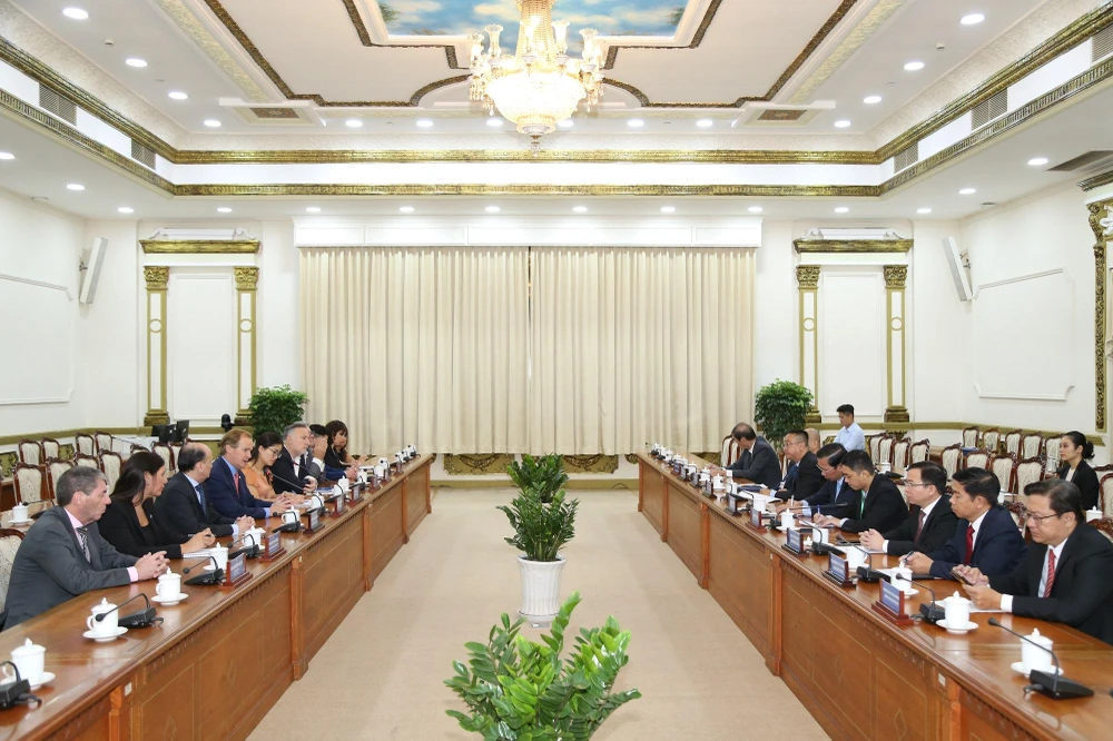 Chủ tịch TP.HCM tiếp Thống đốc tỉnh Entre Rios, Cộng hòa Argentina ảnh 1