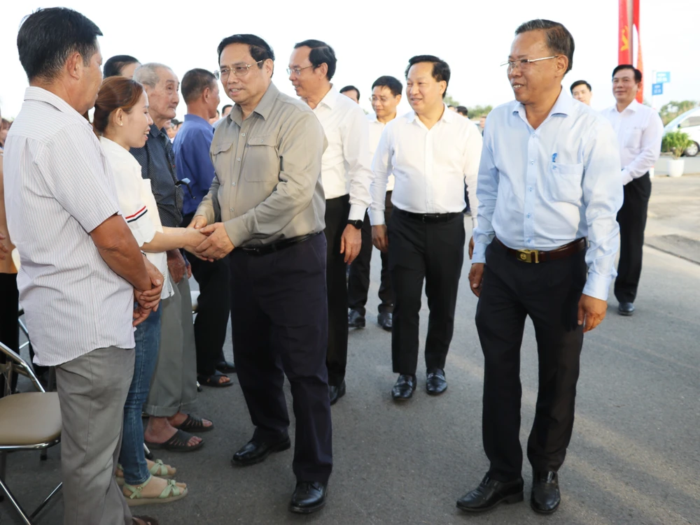 Thủ tướng Phạm Minh Chính kiểm tra dự án đường Vành đai 3, địa phận TP.HCM. Ảnh: THANH TUYỀN