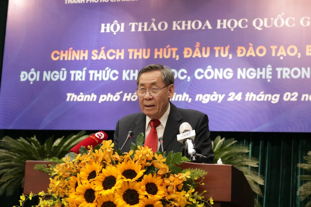 GS-TS Võ Văn Tới, chuyên gia y sinh Trường ĐH Quốc tế, ĐH Quốc gia TP.HCM. Ảnh: THANH TUYỀN