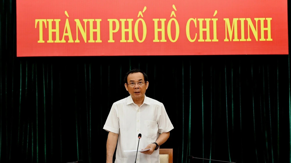 Bí thư Nguyễn Văn Nên, Trưởng Ban chỉ đạo phòng, chống tham nhũng, tiêu cực TP.HCM, kết luận cuộc họp. Ảnh: THANH THÙY