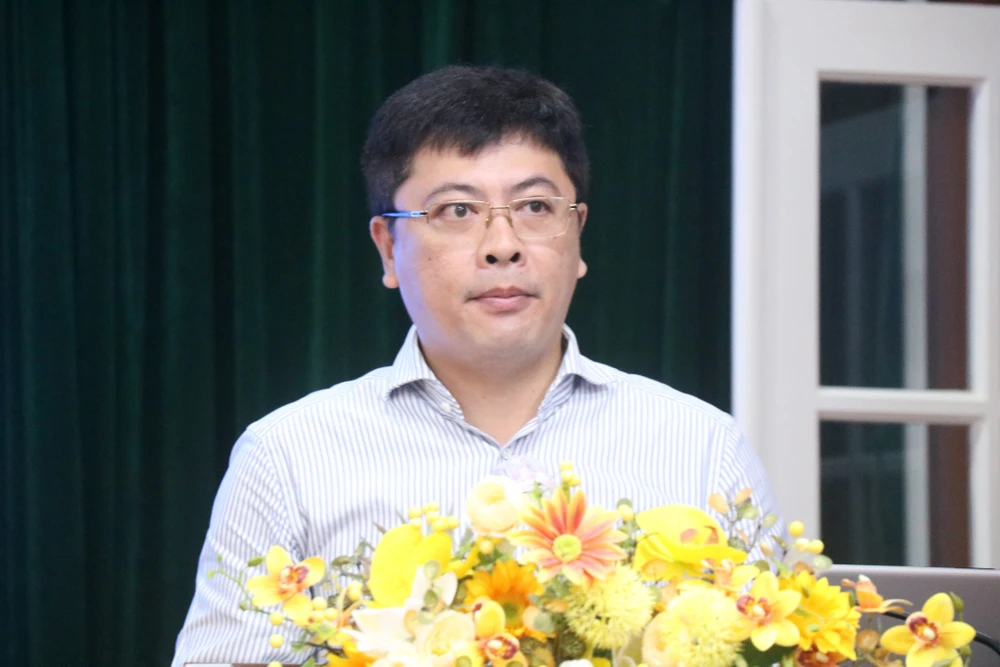 Phó Chủ tịch UBND quận 1 Nguyễn Duy An cho biết sẽ cập nhật thêm các doanh nghiệp vào ứng dụng trong thời gian tới. Ảnh: THANH THÙY