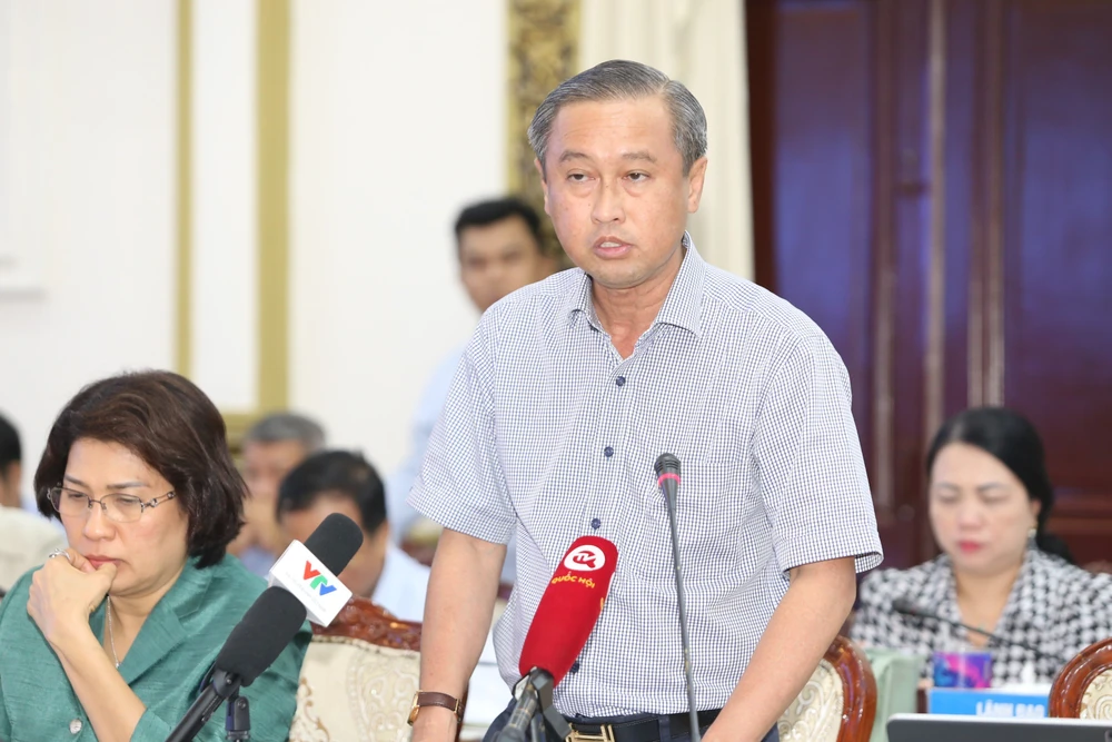 Giám đốc Sở Nội vụ TP Huỳnh Thanh Nhân thông tin về công việc của ngành nội vụ. Ảnh: HÀ THƯ