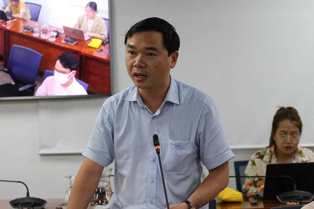 Ông Nguyễn Văn Hoan, Phó Trưởng Phòng Phát triển nhà và thị trường bất động sản, Sở Xây dựng TP.HCM thông tin về công tác tái định cư trên địa bàn. Ảnh: NGUYỄN NHÂN