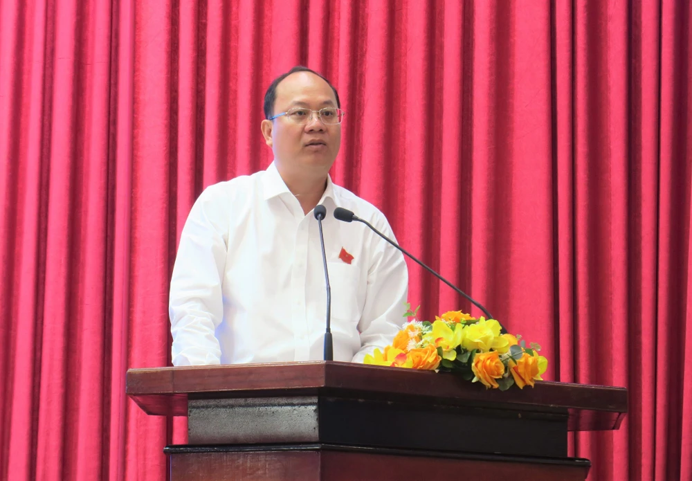 Phó Bí thư Thành ủy TP.HCM Nguyễn Hồ Hải trả lời ý kiến cử tri. Ảnh: THANH THUỲ
